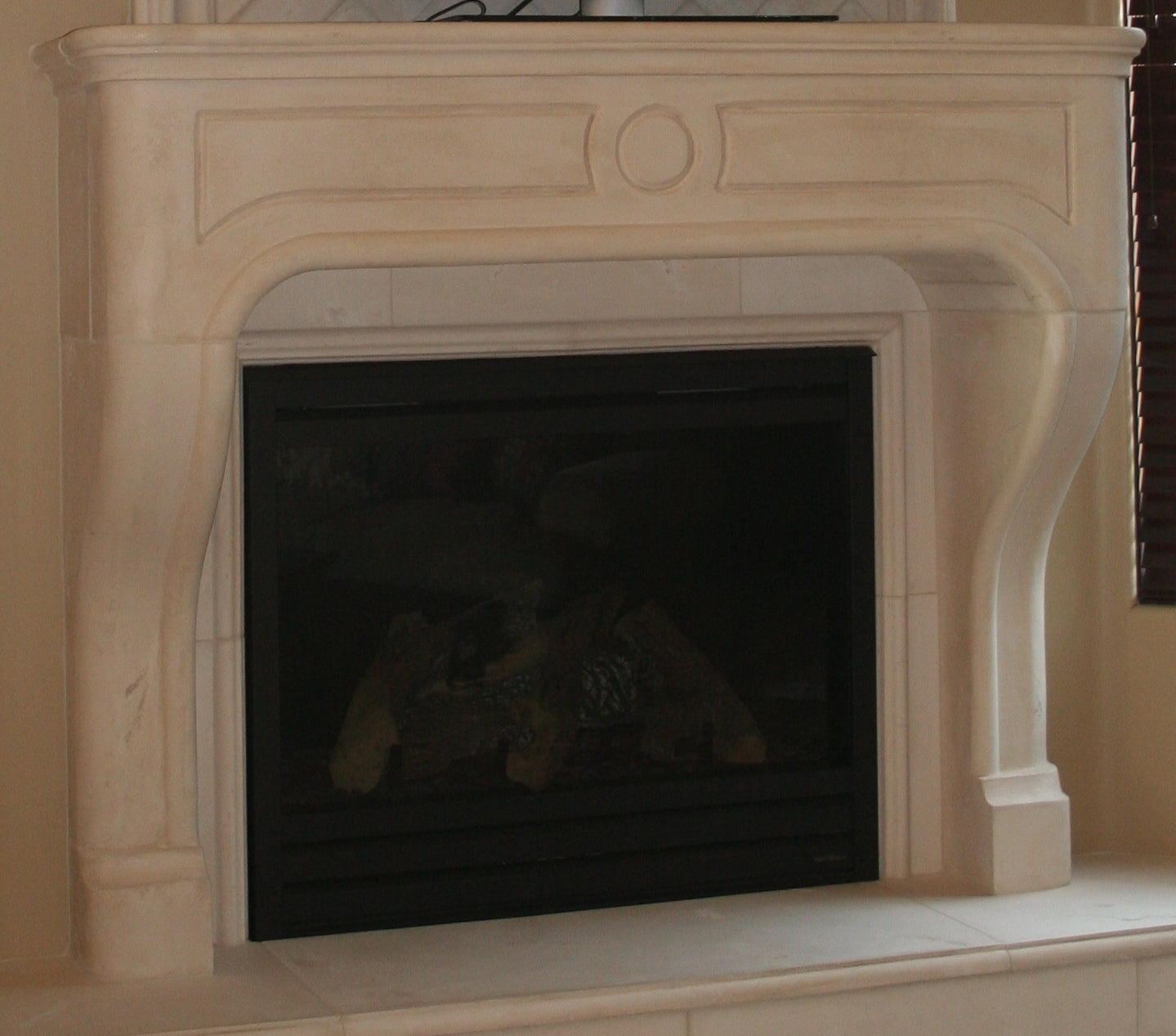 Emilia Fireplace